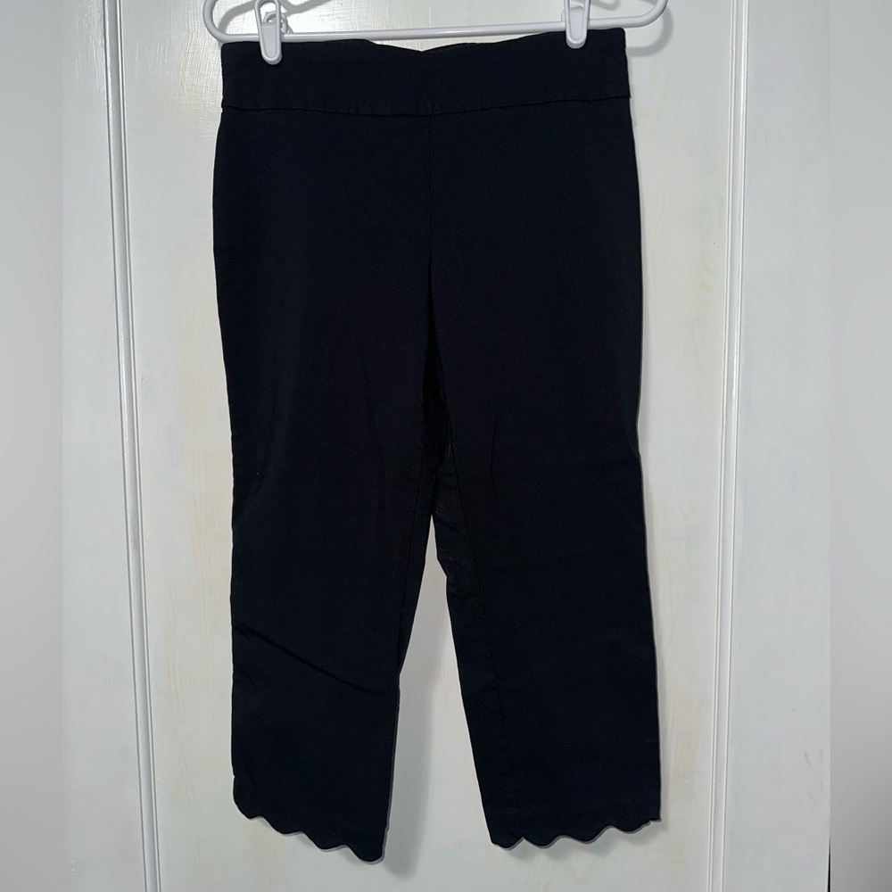 Van Heusen stretch capris size 8